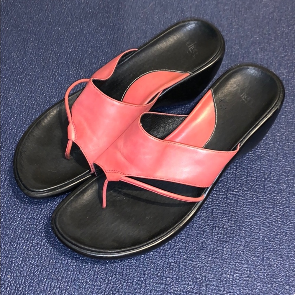 INDIGO BY CLARKS HEELED PINK SANDALS!